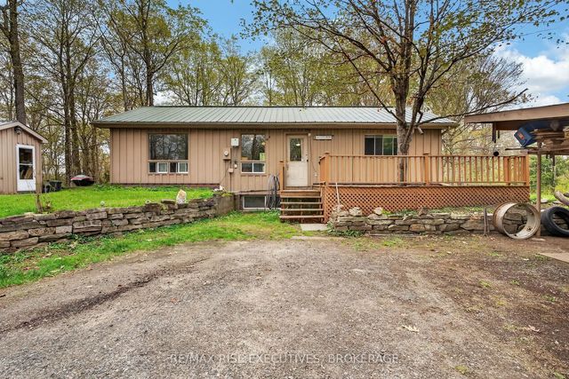 750 Christie Lake North Shore Road, Tay Valley