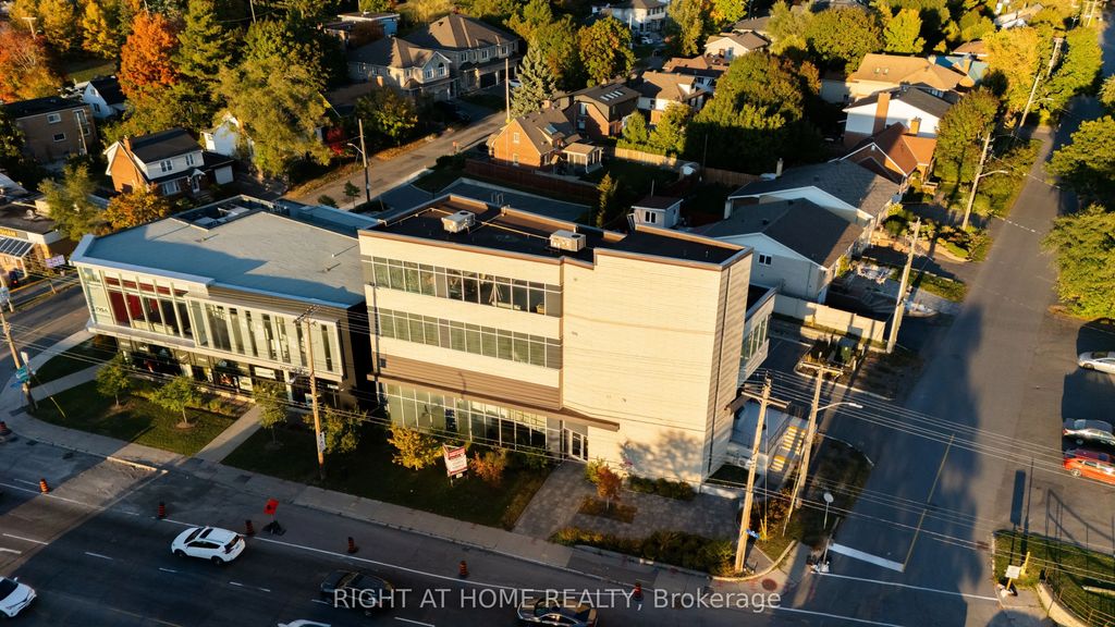 1637 Bank Street 101, Hunt Club - South Keys and Area