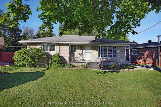 428 Bellevue Crescent, Cornwall