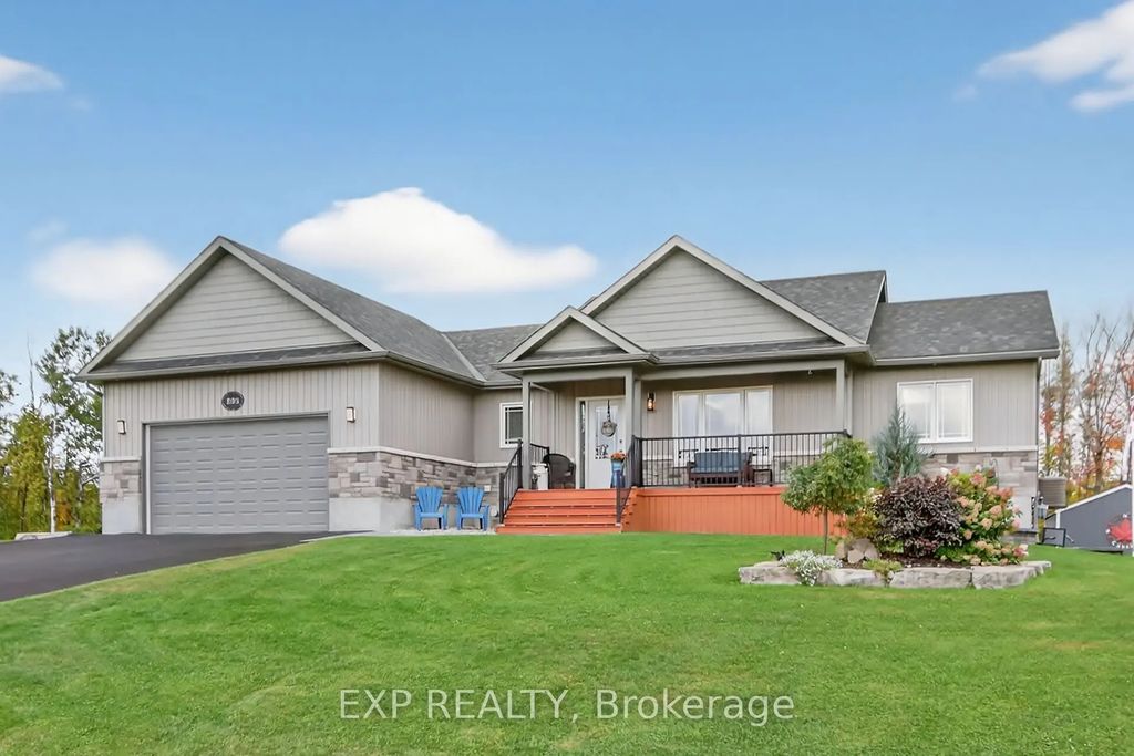 305 Moore Crescent, North Grenville