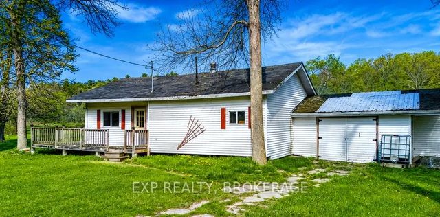 1013 Turner Way, Central Frontenac