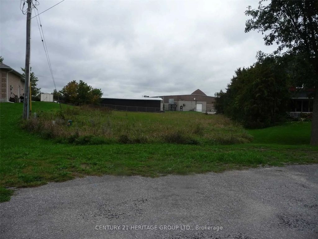 33 Grant Drive, Kawartha Lakes