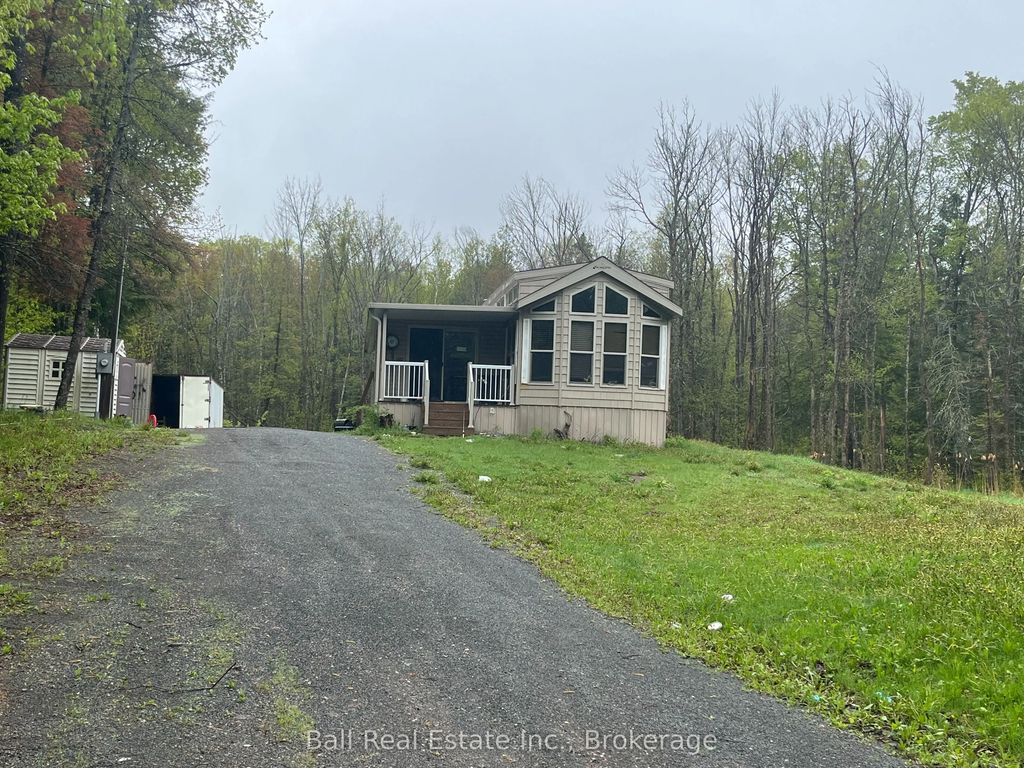 1594 North Steenburg Lake Road, Wollaston