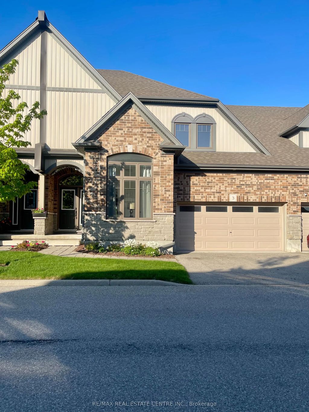 39 Kay Crescent 3, Guelph