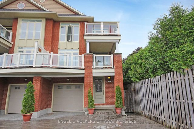 281 Kirchoffer N/a B, Carlingwood - Westboro and Area