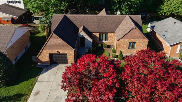 6 Alexander Street, Huron East