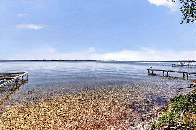 26 Lake Street, Kawartha Lakes