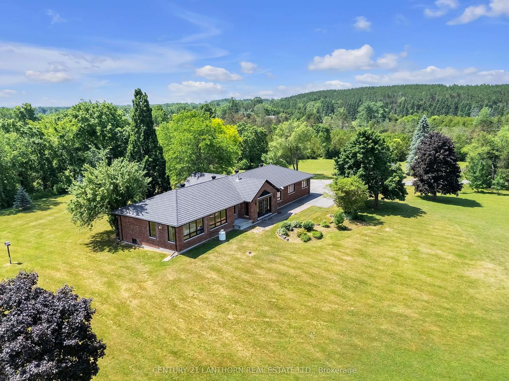 676 Foxton Road, Belleville