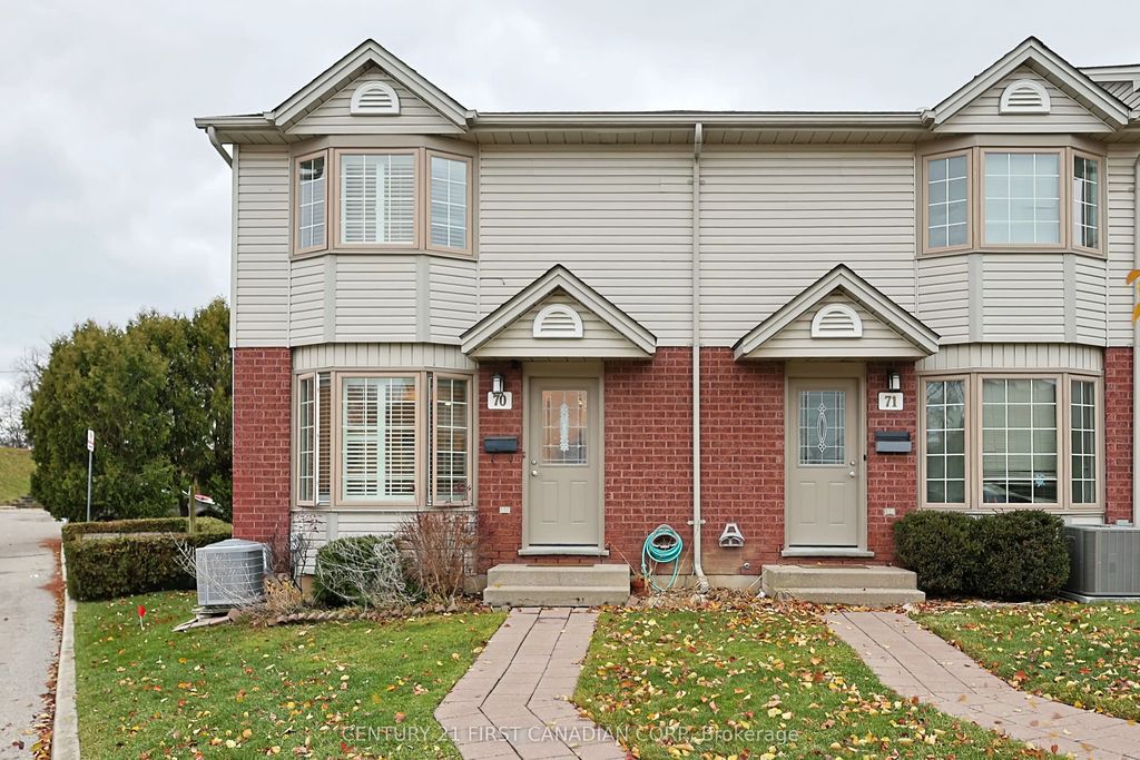 70 Chapman Court 70, London North