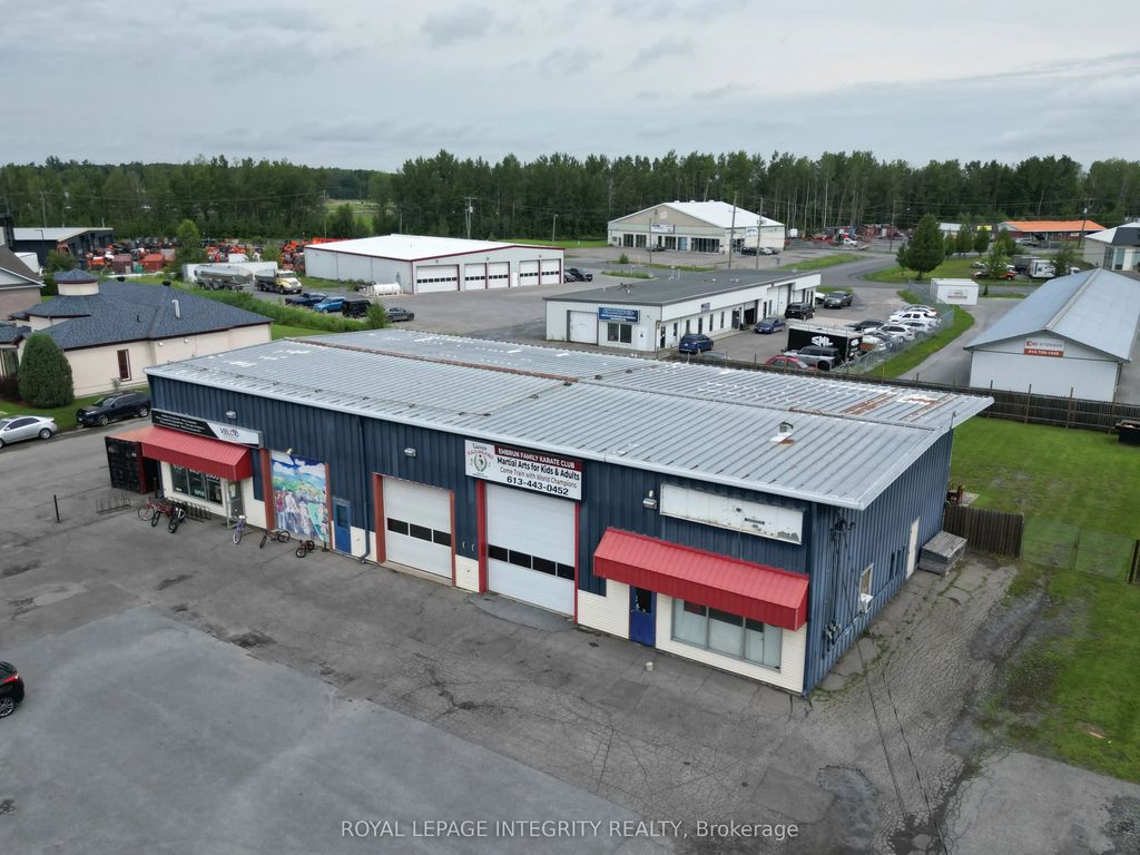 671 Notre Dame Street, Russell