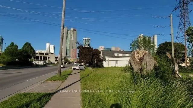5668 Dunn Street, Niagara Falls