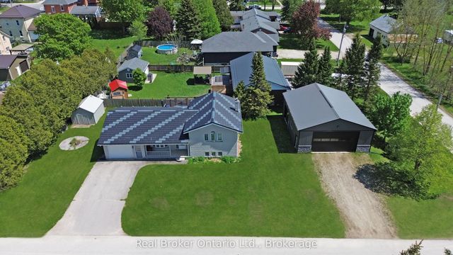 11 James Street W, Minto