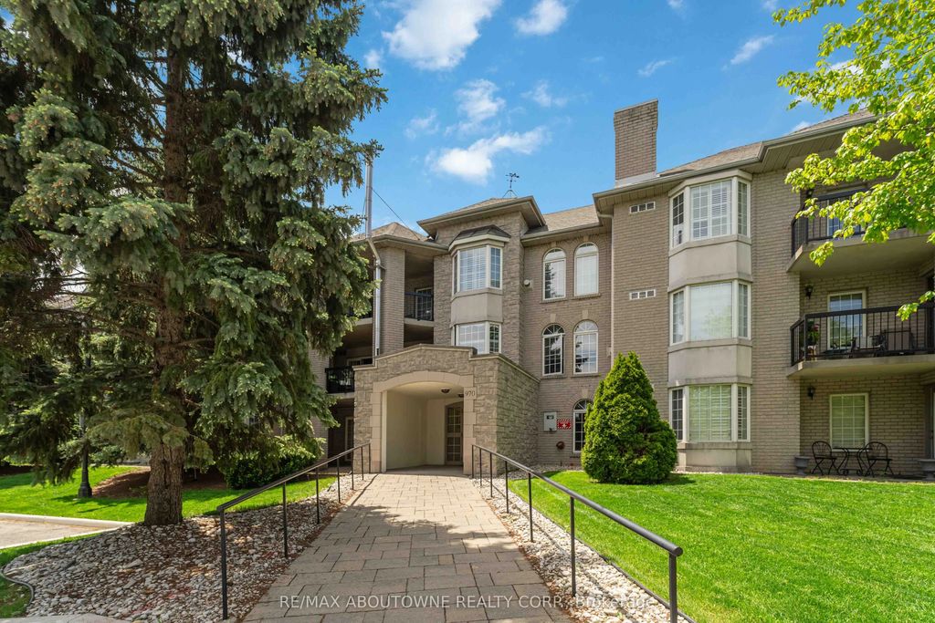 970 Golf Links Road 205, Hamilton