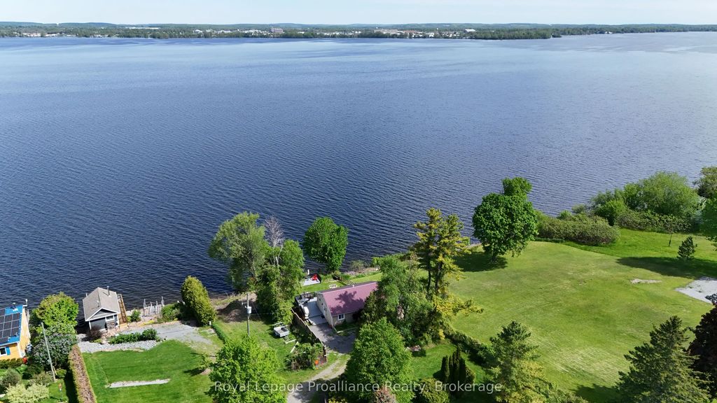 20 Bonter's Lane, Prince Edward County