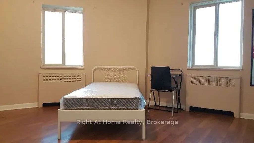 2998 Tecumseh Road E 201-223, Windsor