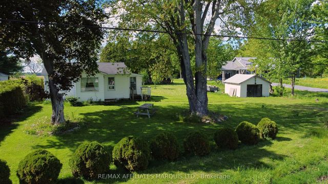 11481 Lakeshore Drive, South Dundas