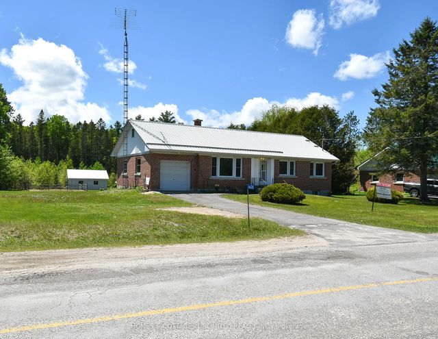 6628 Buckshot Lake Road, Frontenac