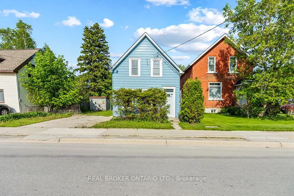 1323 2nd Avenue W, Owen Sound
