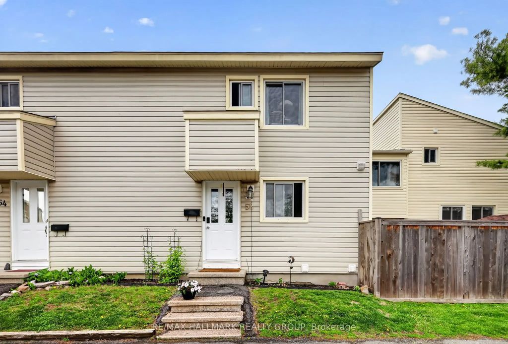 52 Thistledown Court, Barrhaven
