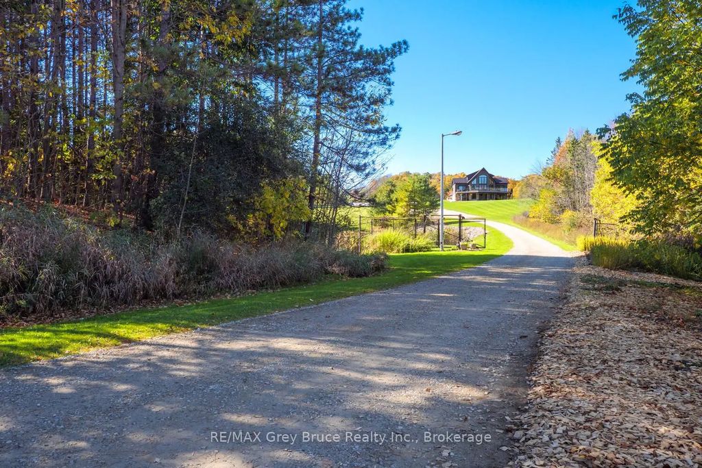 617536 Concession 1 Road, Meaford