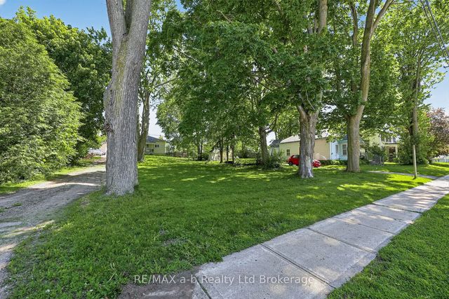 305 Hall Street, Ingersoll