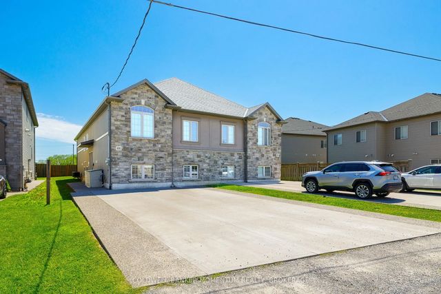 44 Cleveland Street, Thorold