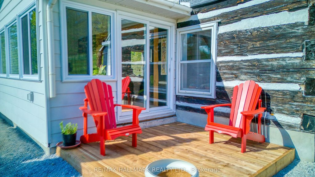 1120 Donaldson Road, Frontenac