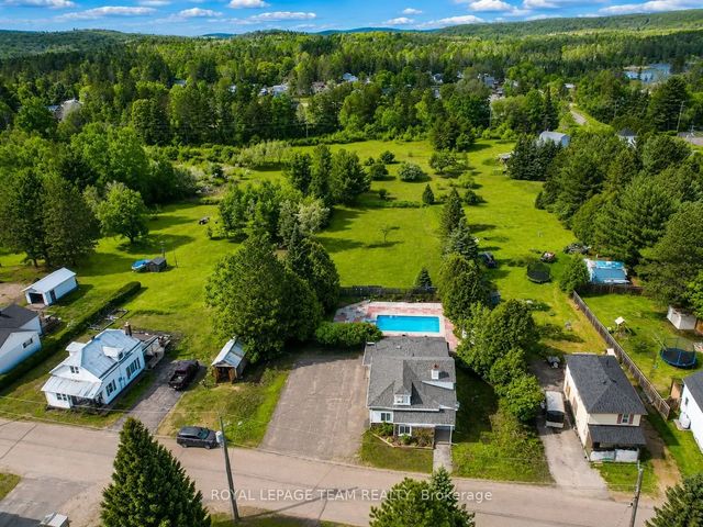 26 Lane Street, Madawaska Valley
