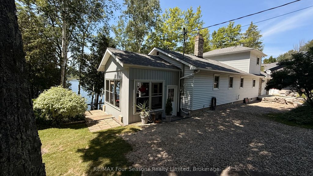 52 Shore Drive, South Bruce Peninsula