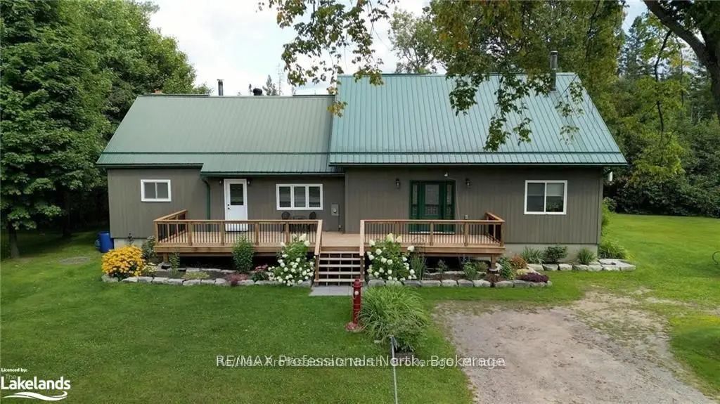 1026 Dewey Street, Highlands East