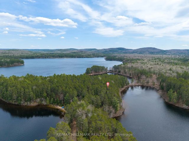 83 Chapel Road, Madawaska Valley