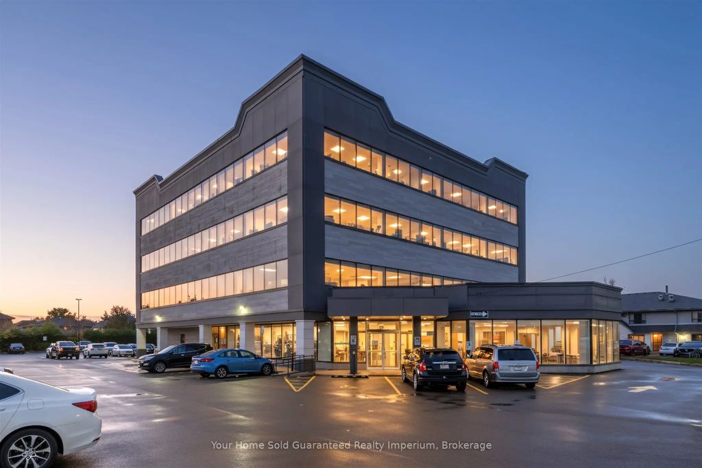 163 Centennial Parkway N #201, Hamilton