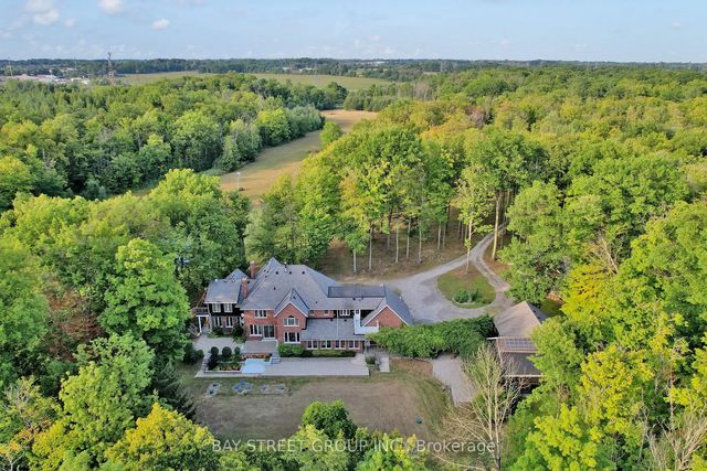 902 Shaver Road, Hamilton
