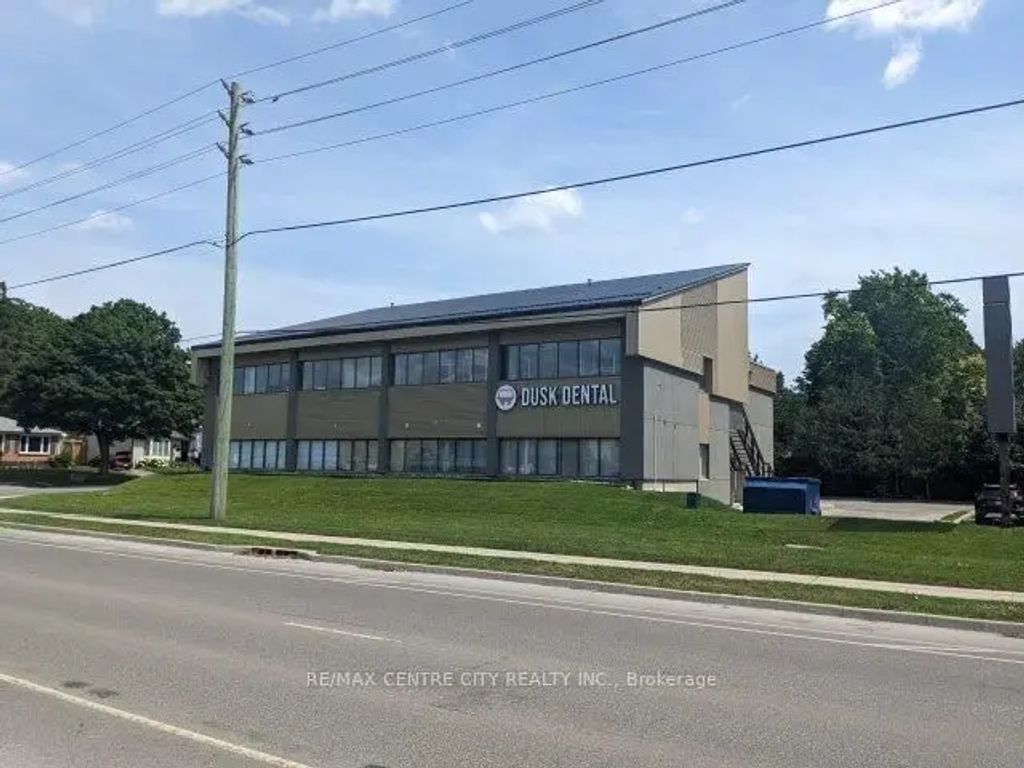 1555 Glenora Drive 202, London North