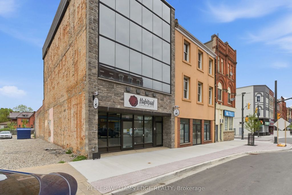 389 Dundas Street, Woodstock