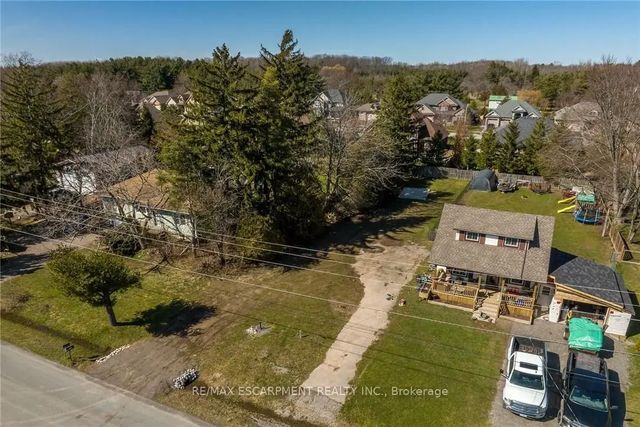 815 Foss Road, Pelham
