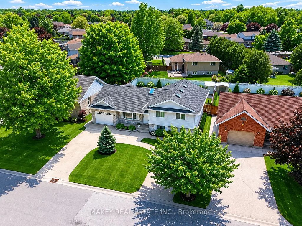 102 Allen Street, Tillsonburg