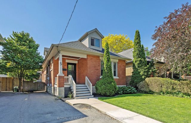 5 Mckenzie Avenue, London South