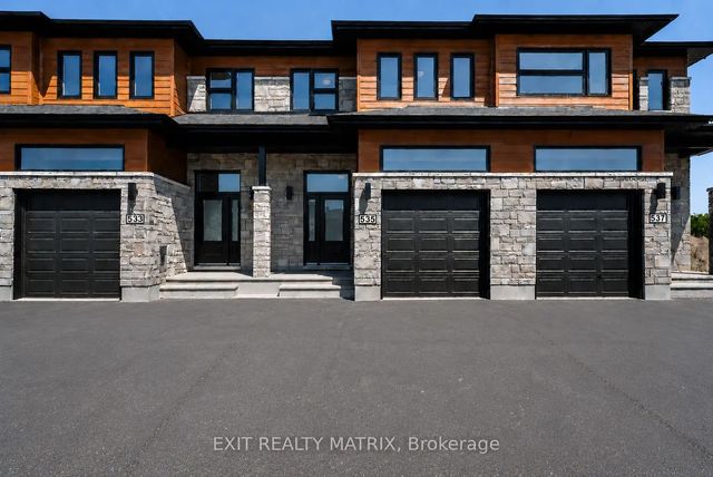 535 Regina Street, Russell