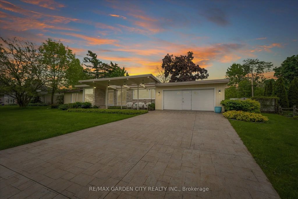 899 Niagara River Parkway, Fort Erie