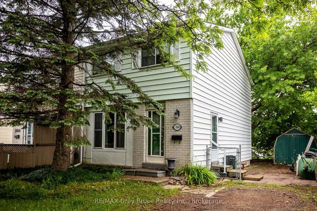 1068 11th Street E, Owen Sound
