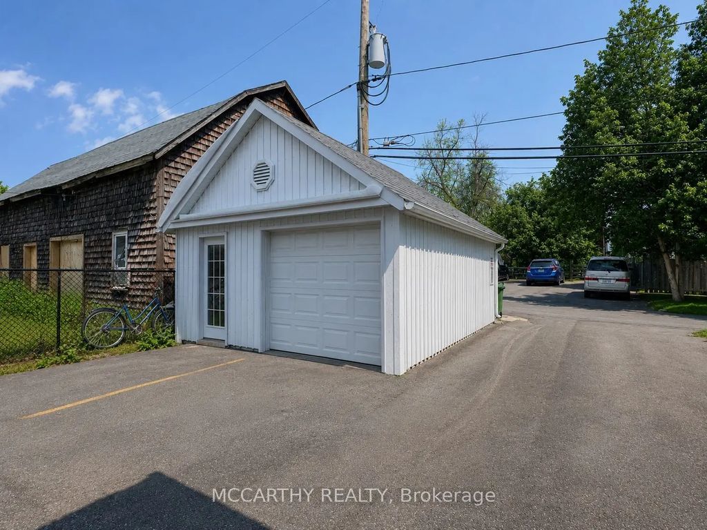 138 Main Street W 108 - Garage, Shelburne