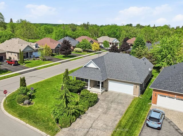 2 Cortland Way, Brighton