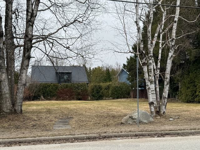 160 Huron Street S, Saugeen Shores