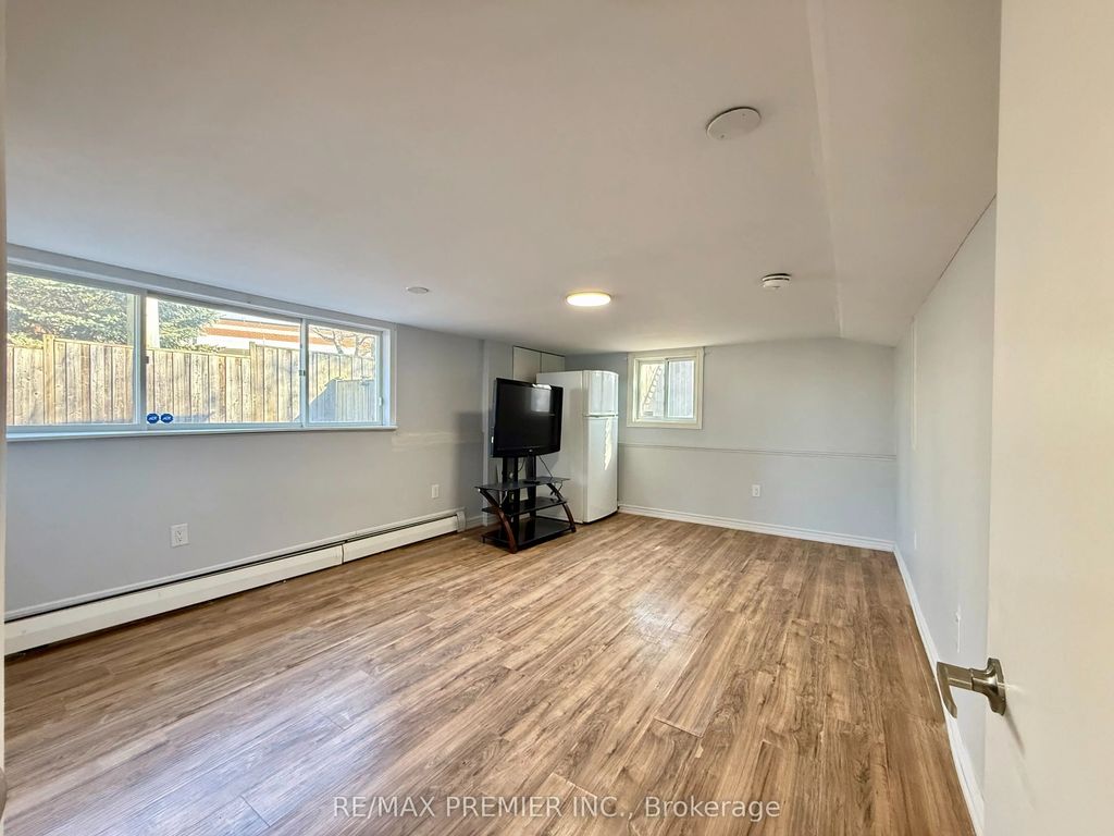 288 Scott Street Lower, St. Catharines