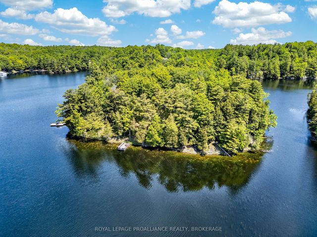 1147 Shadow Lane, Frontenac