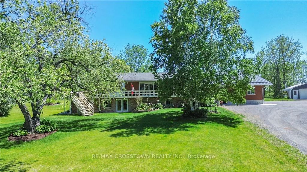 1074 Millhaven Road, Loyalist