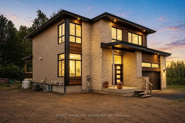 3814 Lakeside Drive, South Glengarry