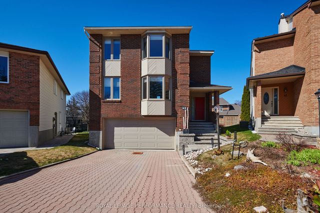 43 Waterview Court, Billings Bridge - Riverside Park and Area