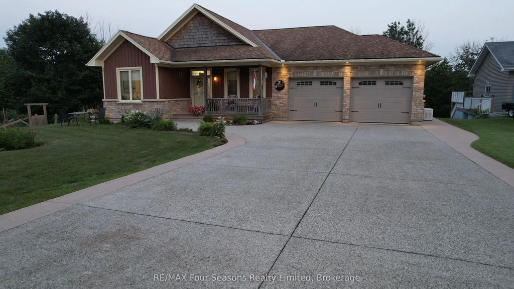 229 S Rankin Street, Saugeen Shores
